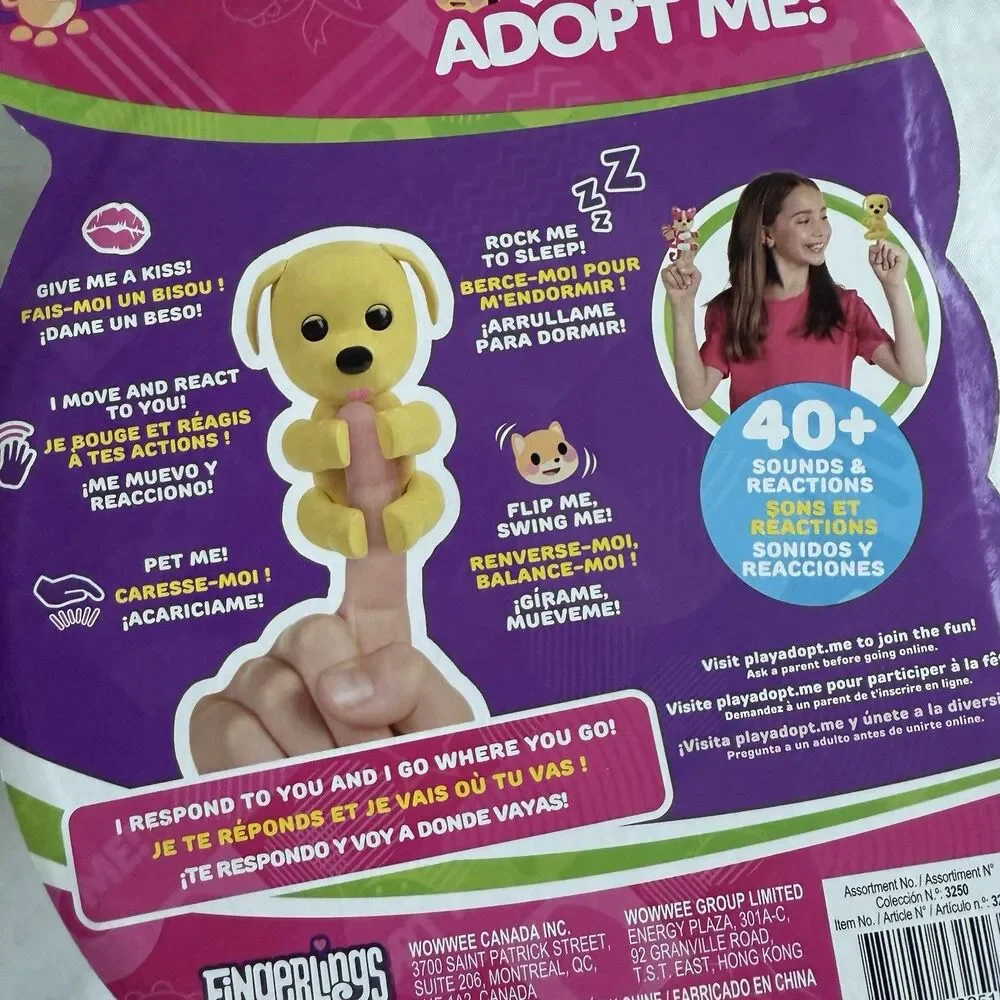 Fingerlings ADOPT ME Interactive Dog 40+ Sounds and Reactions Tan 5+ Years NEW
